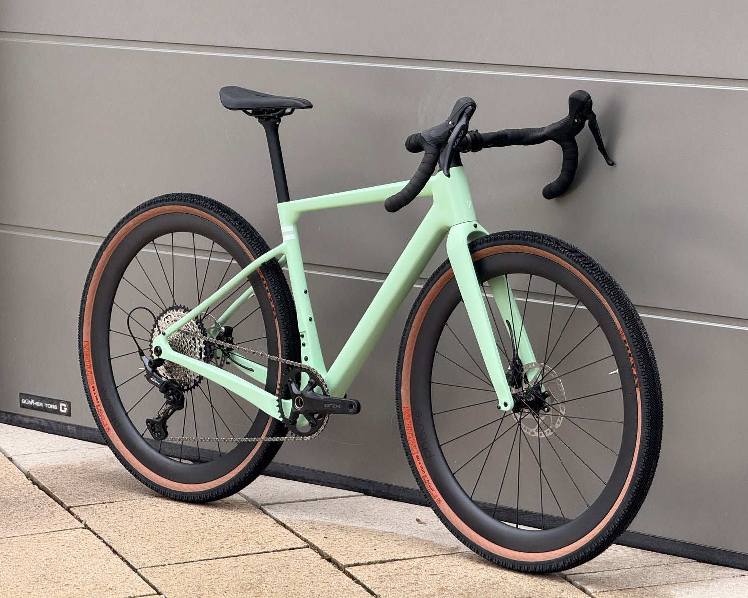 minimalist gravel bike Pastel Cycles WHTIF